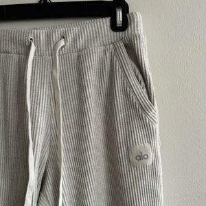 Alo Yoga ribbed sweatpants in S